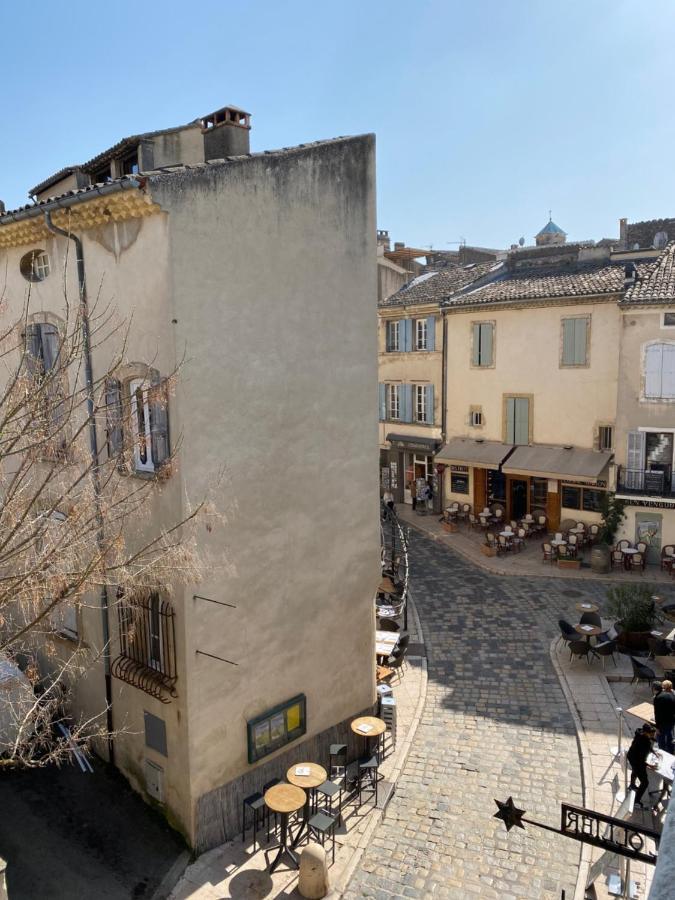 Апартаменты L'Ecrin De Mona Au Coeur De Лурмарин Экстерьер фото